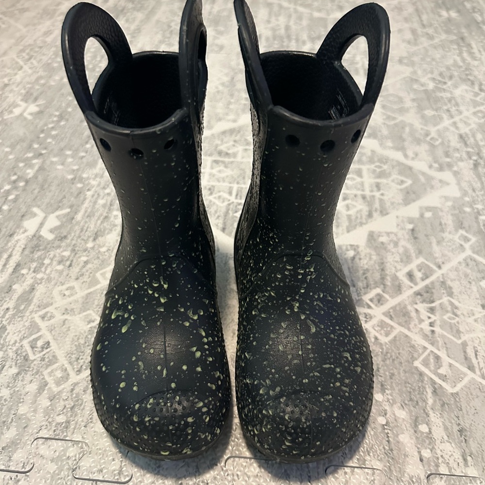 CROCS Kids GLOW in the DARK Rain boots